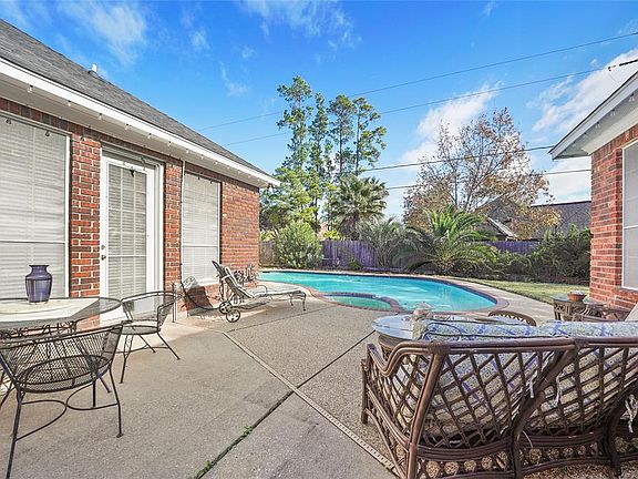 4th image of 24606 Haigshire Dr