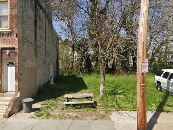 923 W York St, Philadelphia, PA 19133