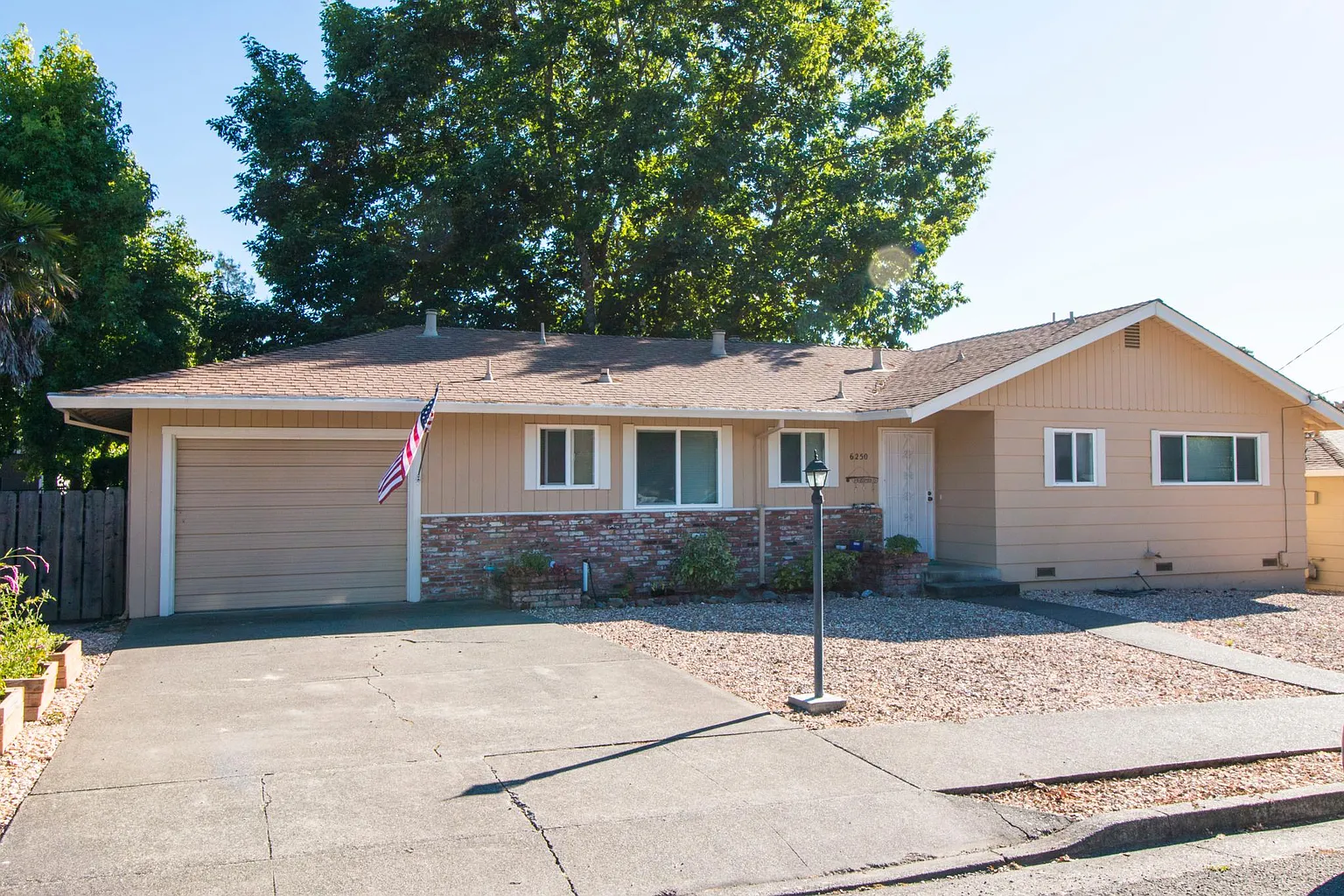 6250 Melita Rd photo 1