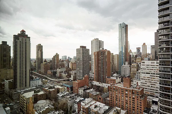 Rented by PocketBroker Inc | media 18