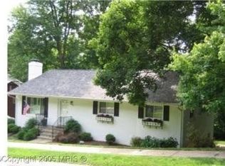 6304 E Halbert Rd, Bethesda, MD 20817