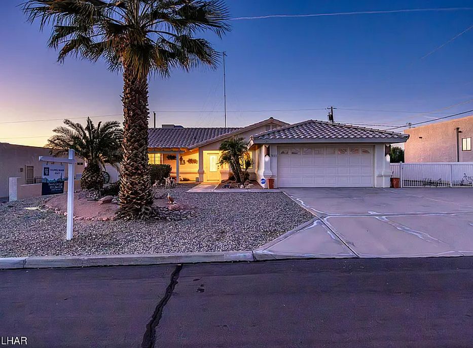 3555 Red Cloud Dr, Lake Havasu City, AZ 86406 | Zillow