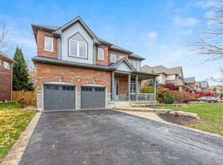 55 Campbell Dr, Uxbridge, ON L9P 0B2