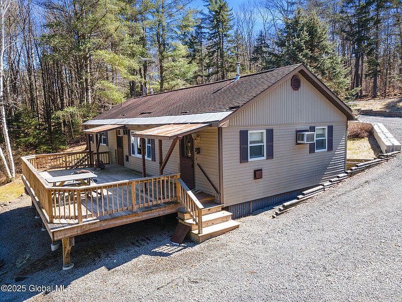 4th image of 216 Eagle Mountain Road
