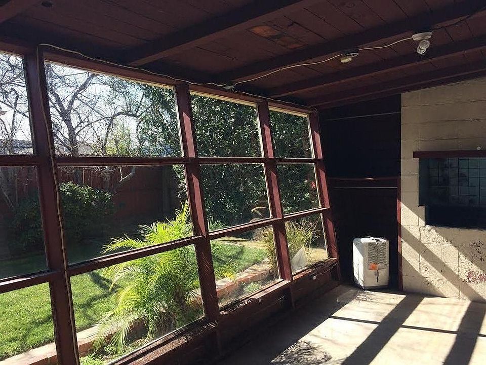 2nd image of 1201 Chestnut Ave