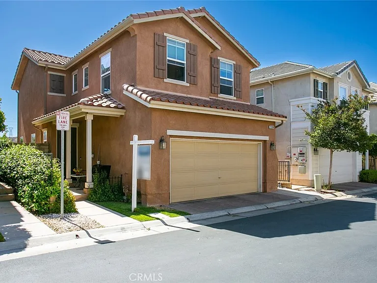 29208 Dakota Dr — Photo 1