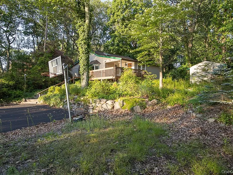 56 Bluff Ave — Photo 14