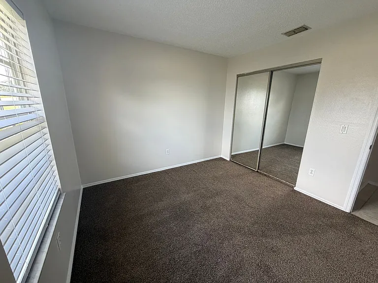 73 Olive Dr — Photo 12