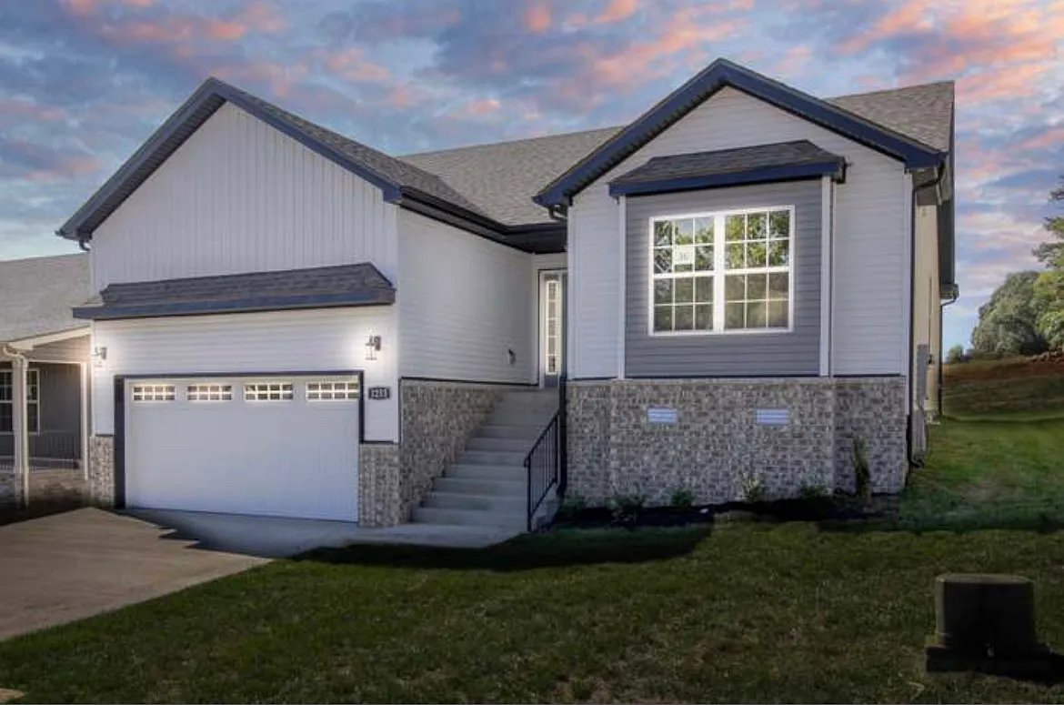 1253 Cardinal Creek Dr — Photo 1