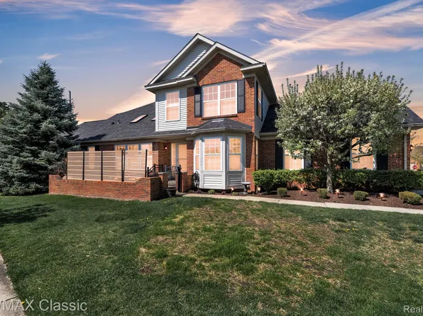 21643 Queens Way, Trenton, MI 48183