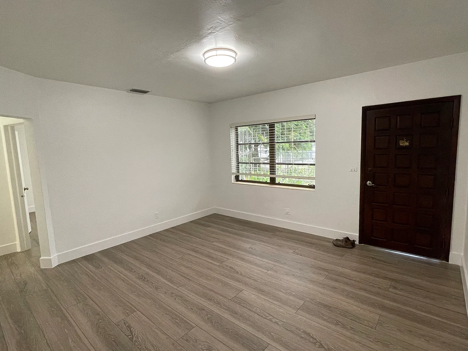 2 bed, 1210 sqft, $3,400 — Photo 3