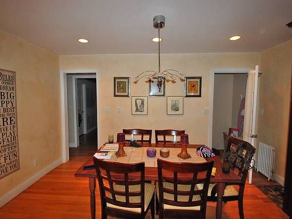 Dining area HW flooring