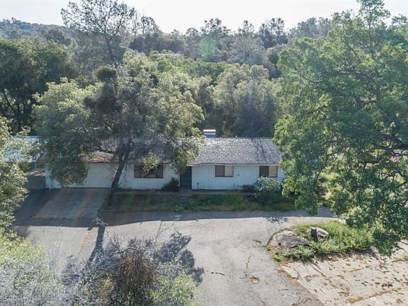 2nd image of 45109 Mecca Ln