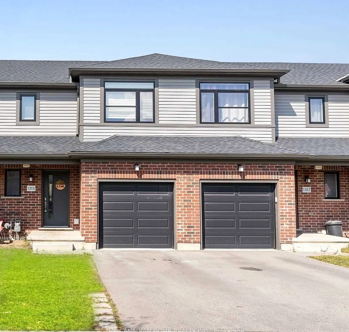 3 bed, $2,500 — Photo 2