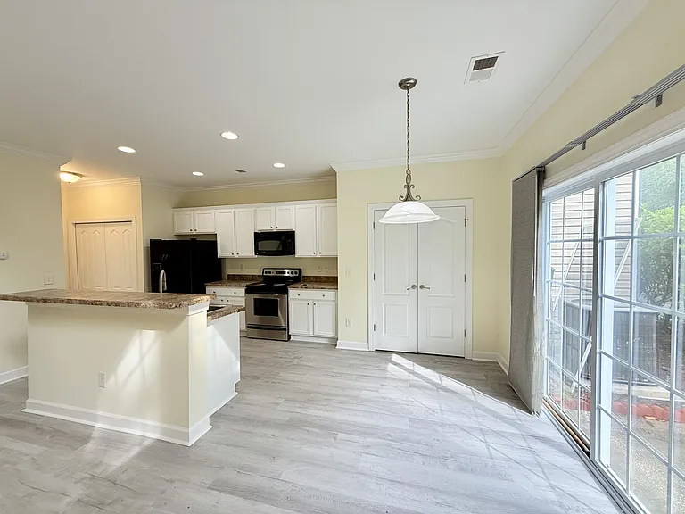 Dining Area_06062025