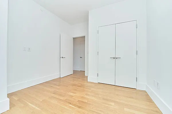 Rented by Living New York | media 36