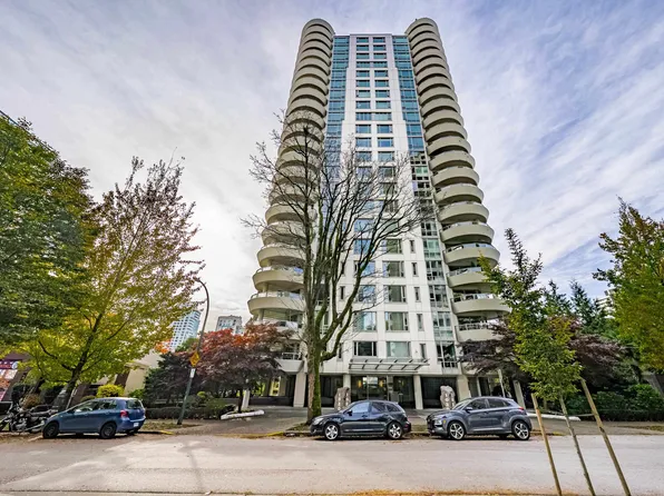 1020 Harwood St #1405, Vancouver, BC V6E 4R1