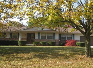 6206 Kings Crown Rd, Grand Blanc, MI 48439