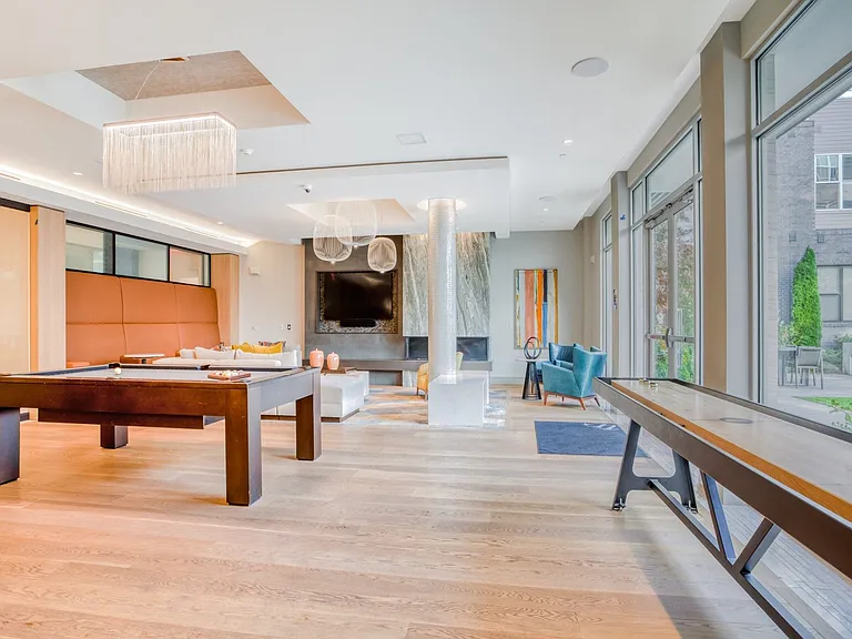Our resident clubhouse is complete with lounge seating and ample entertainment options.