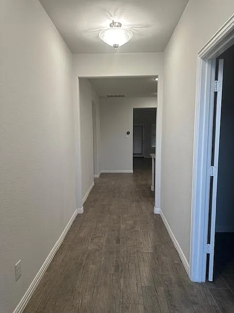 3 bed, 1729 sqft, $2,300 — Photo 1