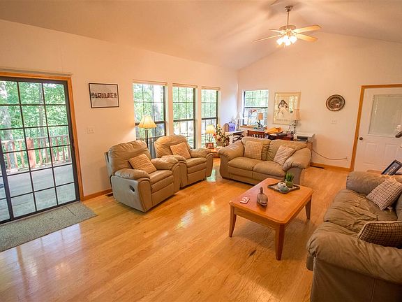 4th image of 627 Radcliff Ln