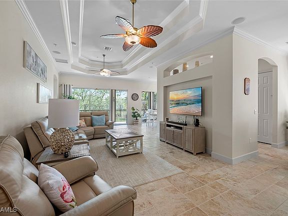 5th image of 10361 Glastonbury Cir APT 202