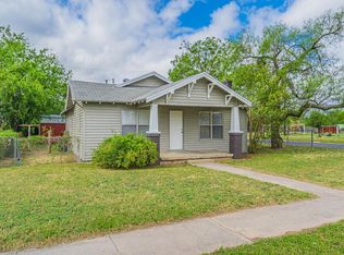 703 E Avenue D, San Angelo, TX 76903
