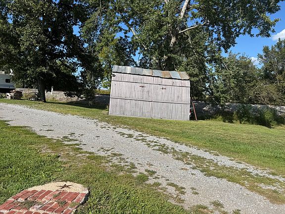 4th image of 14496 Summers Rd