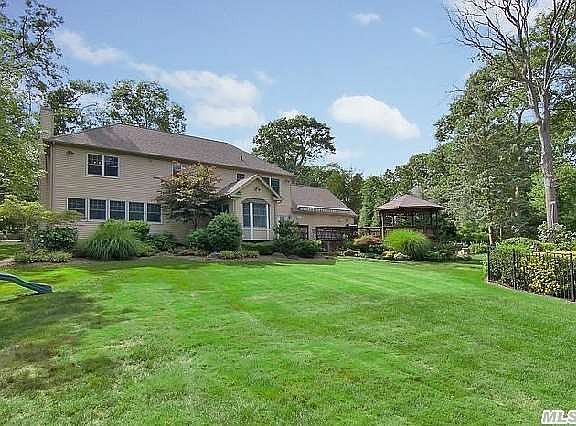 3rd image of 9 Dolores Ln