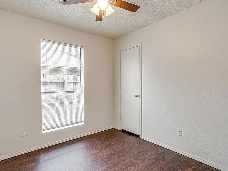 10265 Aurora Dr — Photo 9