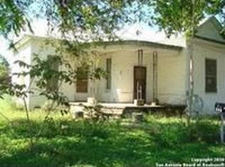 301 Franklin Blvd, Pleasanton, TX 78064