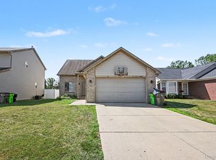 23332 Grandy St, Clinton Township, MI 48035