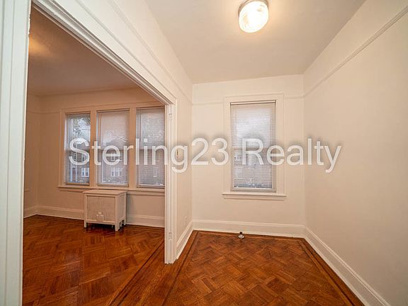 3rd image of 24-48 Crescent St #2F