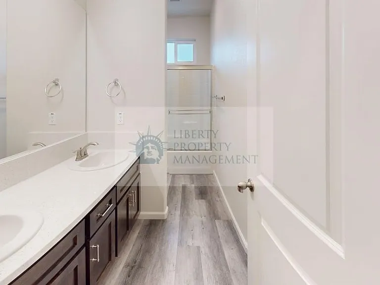 636 Granada Ct — Photo 8