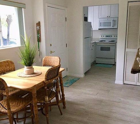 5th image of 417 Ocean Park Ln #145