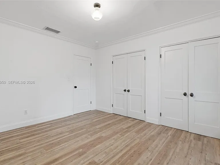 110 N 16th Ave — Photo 22