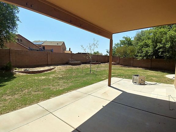 4th image of 38437 N Sandy Ct