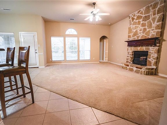 5th image of 2121 Trickling Creek Dr