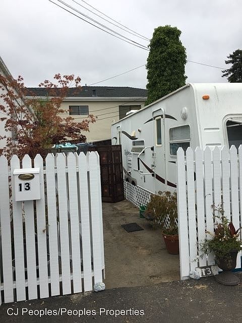 2nd image of 13 Windemere Ln