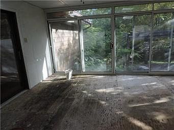 2nd image of 5147 Mansfield Ln