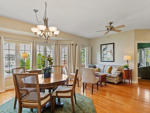 3rd image of 1467 Queen Ann Ln