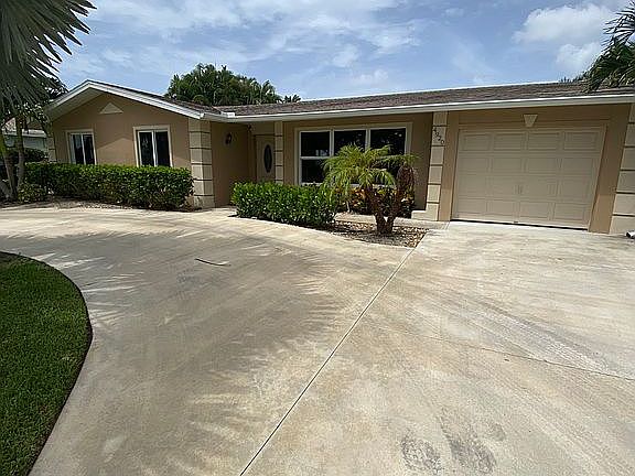 2nd image of 4920 SW 9th Pl