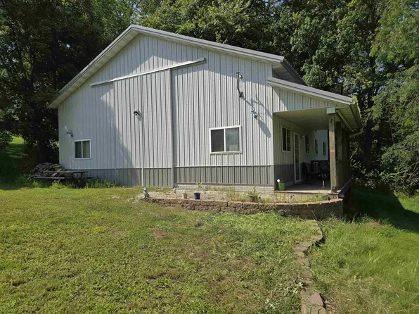 2194 Mound View Ln, Harpers Ferry, IA 52146