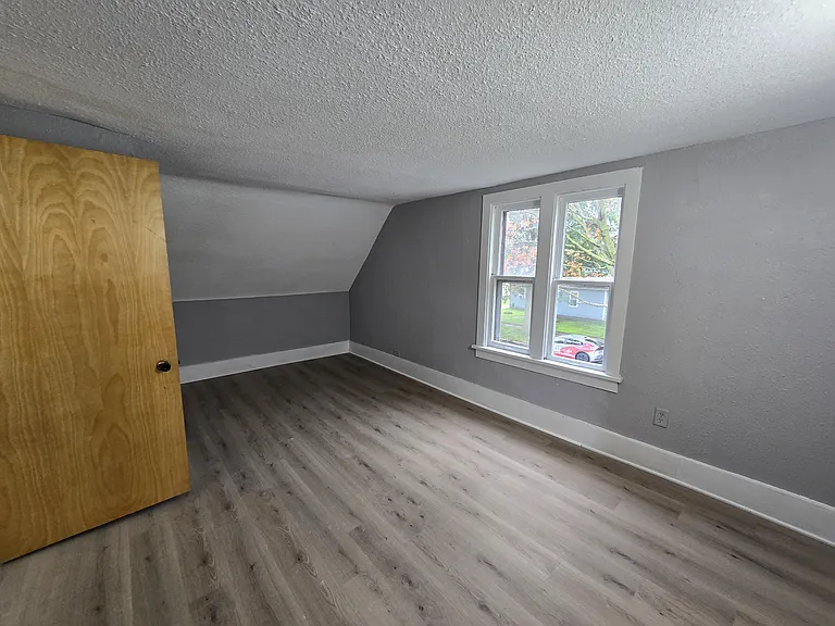 642 Dawson St — Photo 18
