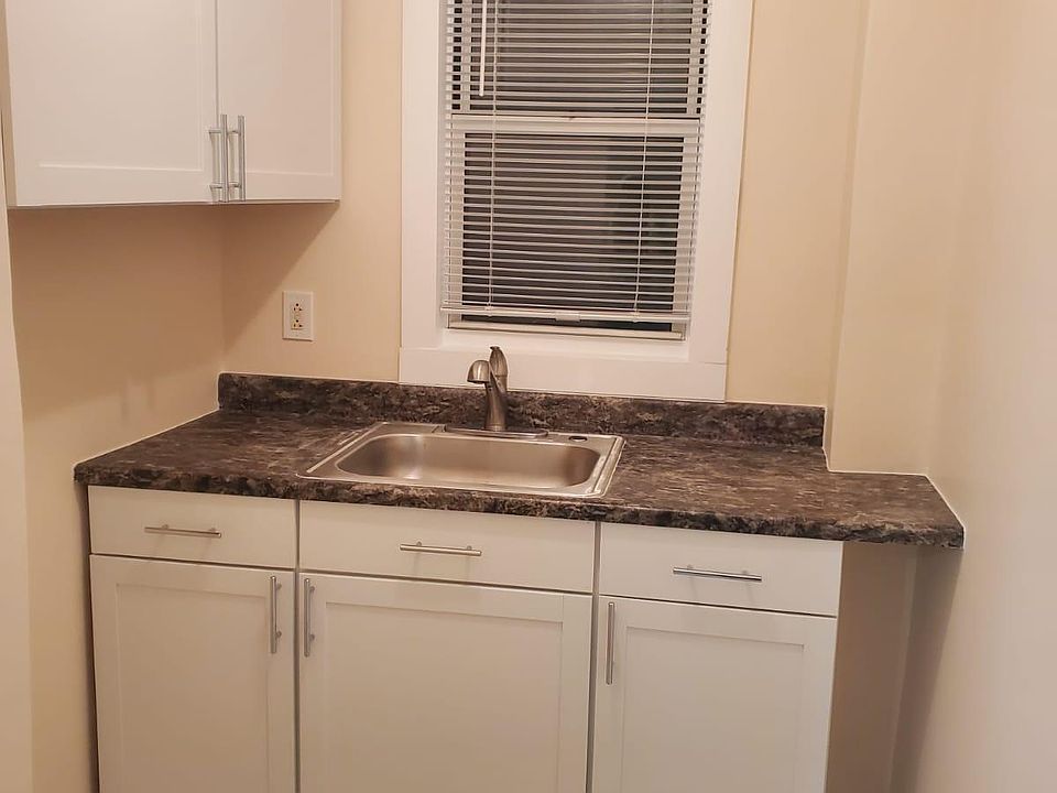 1st image of 18 Highland Ave APT 1