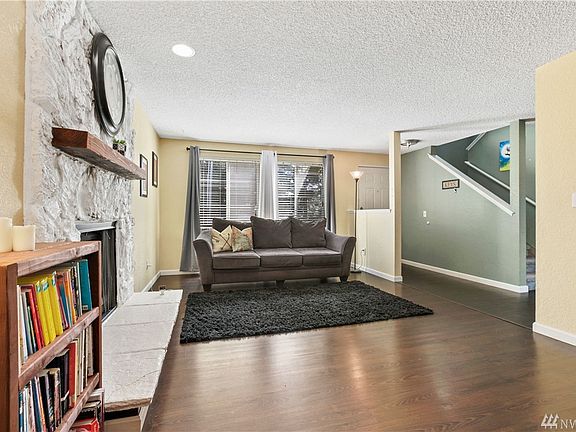 4th image of 16102 70th Ave E