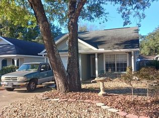 1914 Wildflower Ln, Pensacola, FL 32514