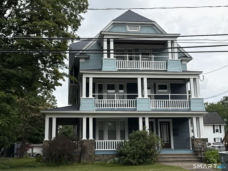 18 Broad St #3 — Photo 1