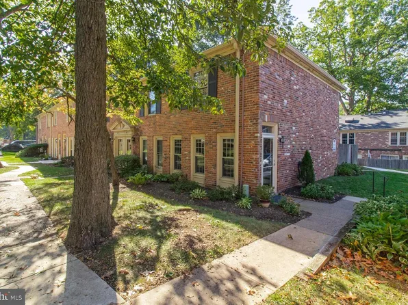 116 Albemarle Dr, Penllyn, PA 19422