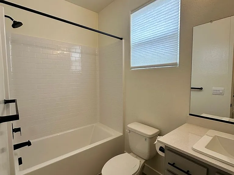 4035 W Sunnyview Ave — Photo 8